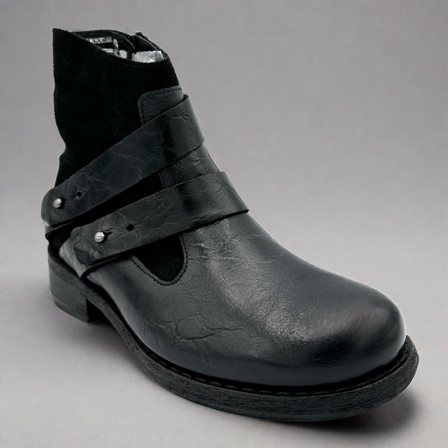 B932 Boot