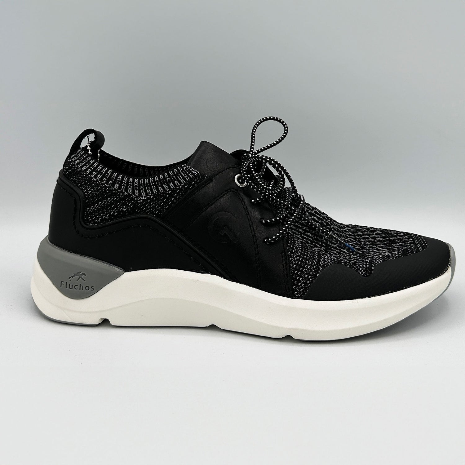 AtomOne Trainer